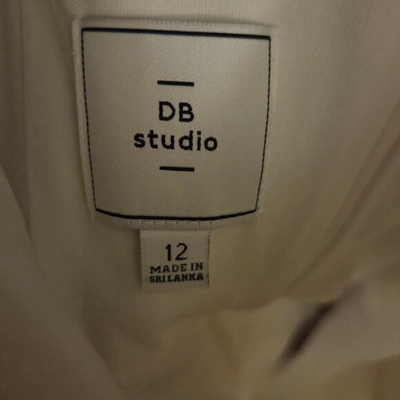 DB Studio 3D Floral Lace Applique Crepe Mini Dress - Picture 5 of 5